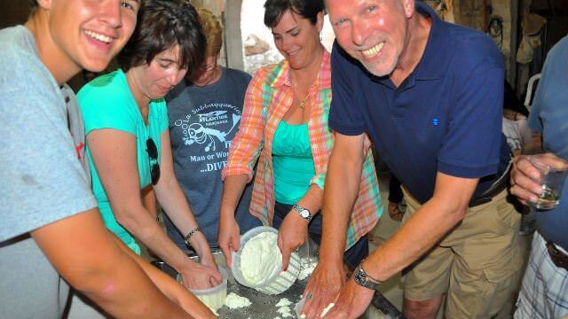 We make fresh ricotta cheese at a private country villa in Favignana Another exclusive Culture Discovery event. 